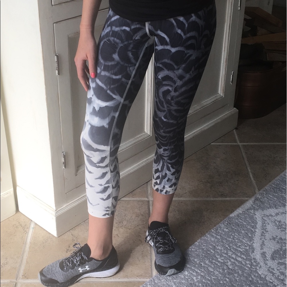 Lululemon cropped leggings - Picture 4 of 7